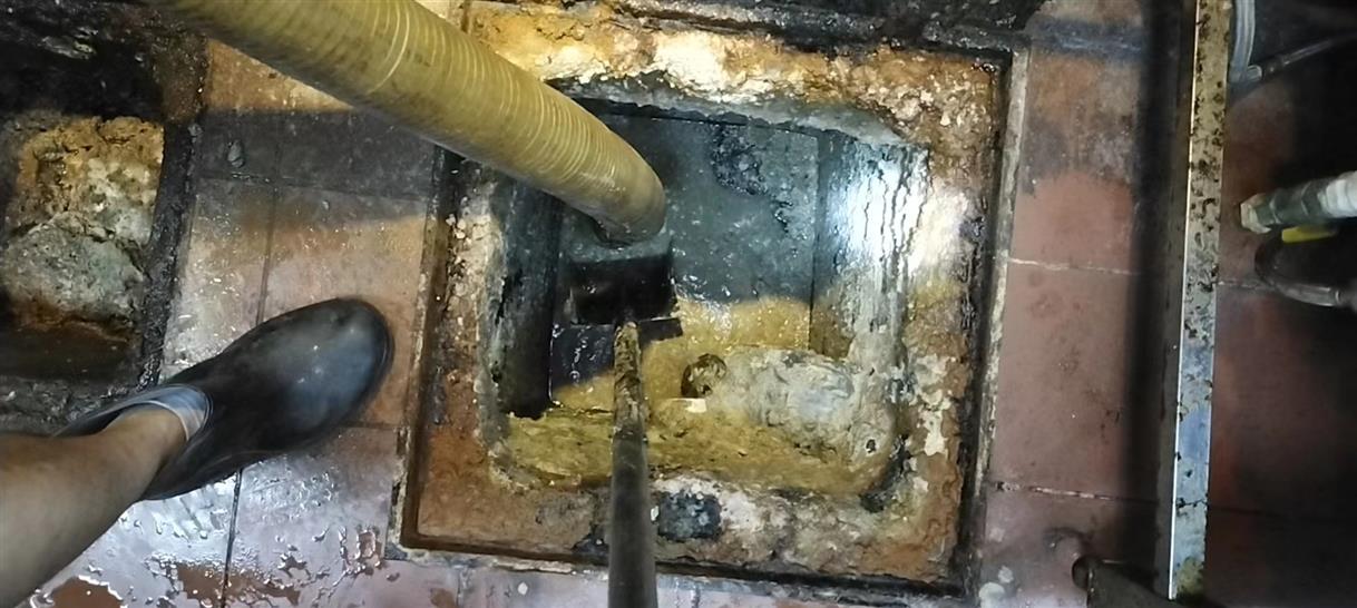 和平污水池清理一般都有毒气，怎么预防中毒呢？